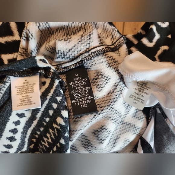 Black and White Shift/Swing Dress Lot Womens Size M - Picture 6 of 6